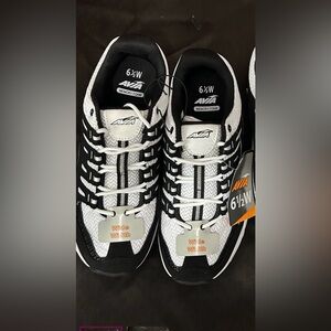 Avia Monochrome Athletic Sneakers (size 6.5 )